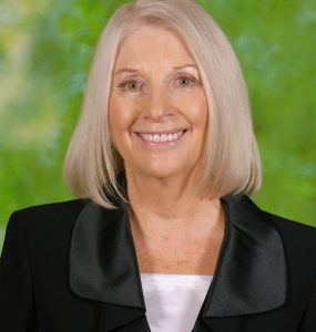 Mrs Robyn MacCulloch