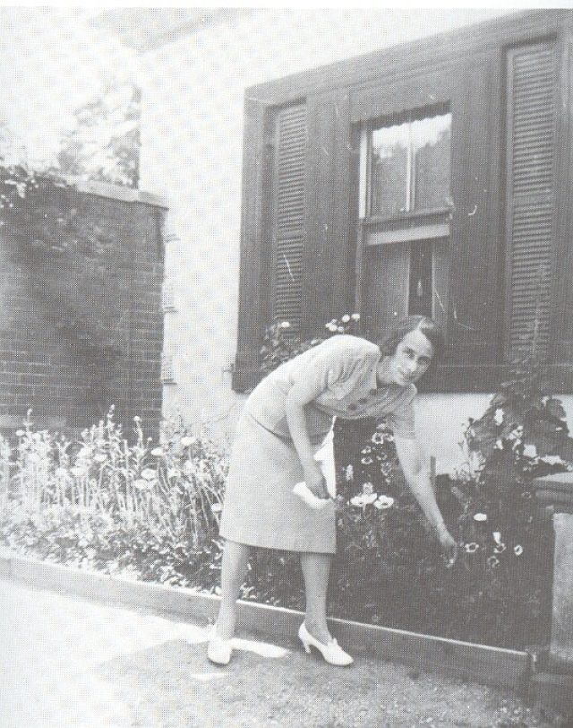 Miss Olive Gordon